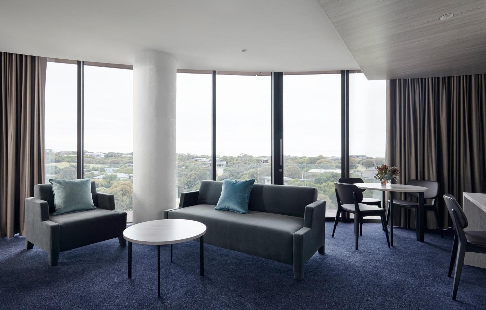 Racv Cape Schanck Resort Ngoại thất bức ảnh A suite at the hotel