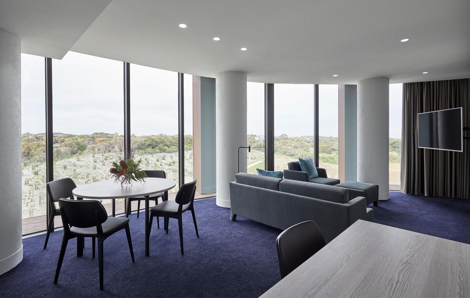 Racv Cape Schanck Resort Phòng bức ảnh A suite at the hotel
